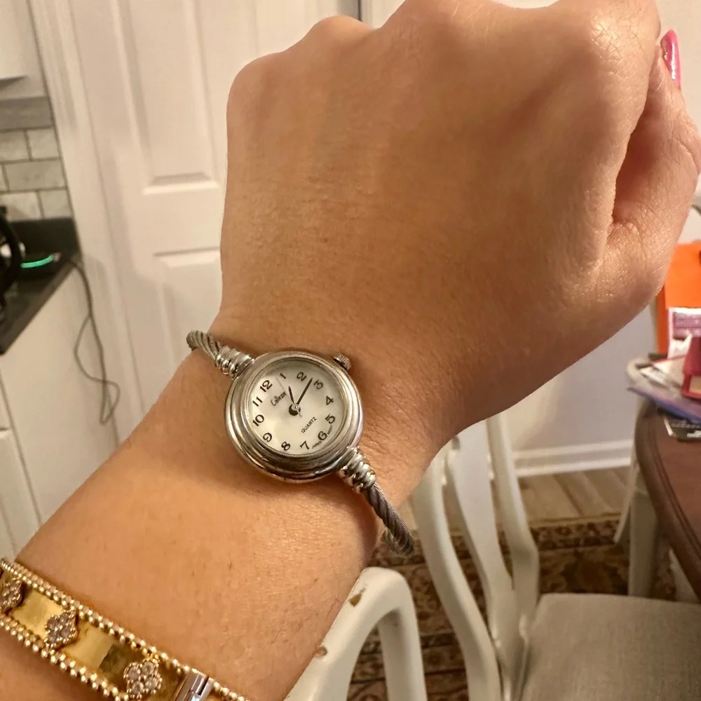 Vintage Silver Watch with Twisted Band - Picture 4 of 4